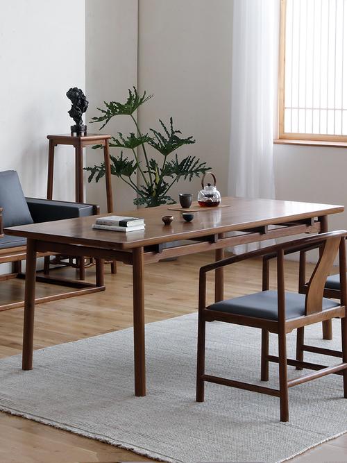家具为一家专业生产北美黑胡桃木新中式家具的工厂,产品主要用于家庭